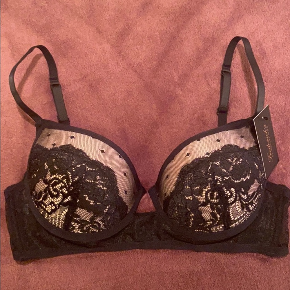Frederick’s of Hollywood Arielle push-up bra